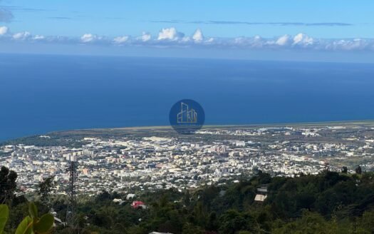 À VENDRE – Maison F9 – Saint François